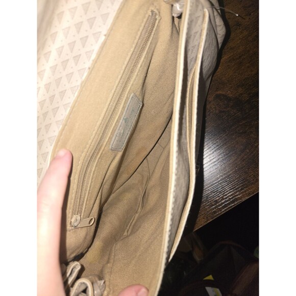 Vintage Liz Claiborne Taupe Signature Pyramid Triangle Crescent Shape‎ Crossbody - Picture 10 of 16
